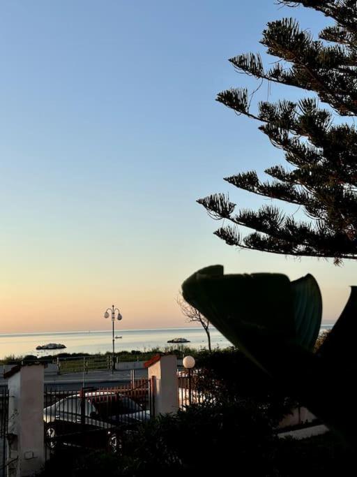Le Dimore Di Maria Manfredonia Bagian luar foto
